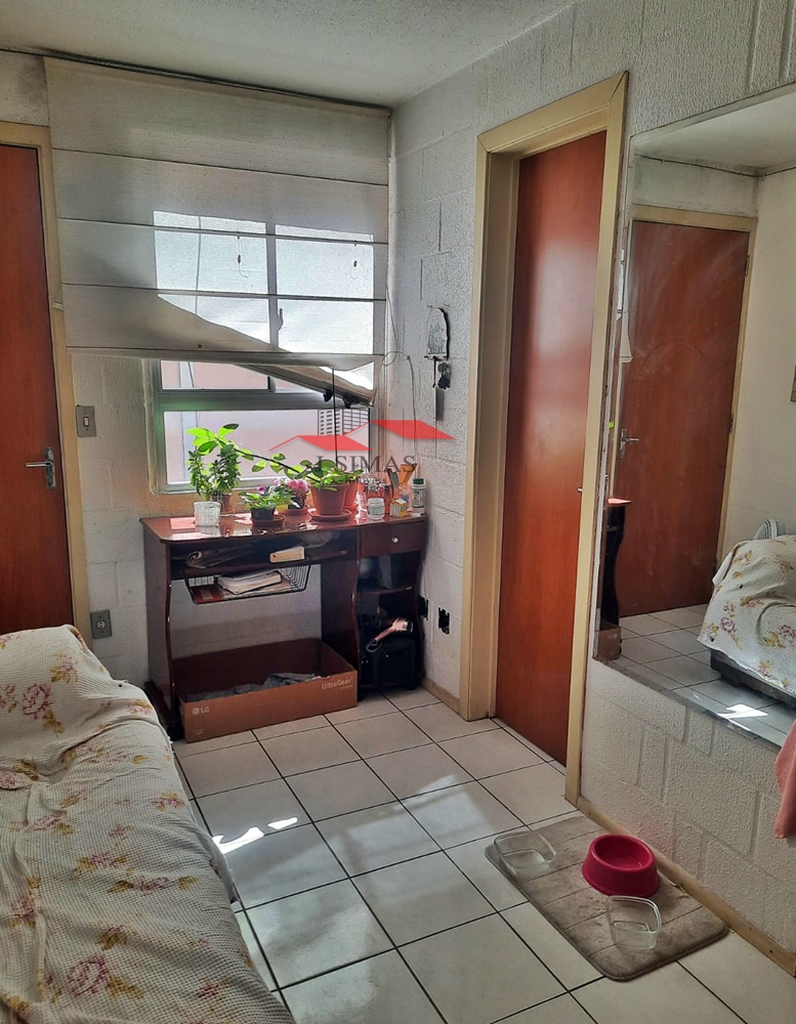 Apartamento com 42m², 2 dormitórios no bairro Jardim Leopoldina em Porto Alegre para Comprar
