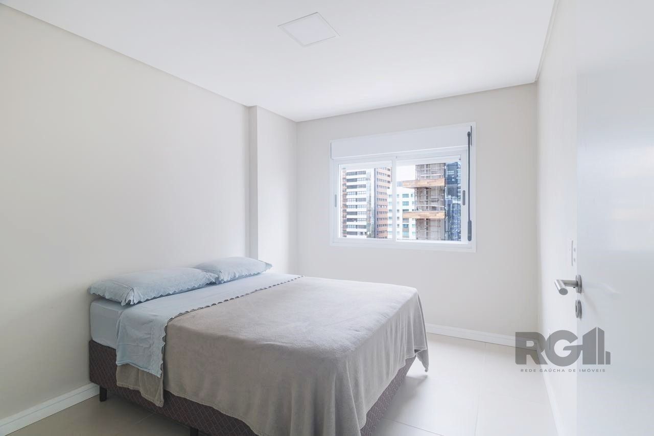 Apartamento à venda com 3 quartos, 109m² - Foto 27