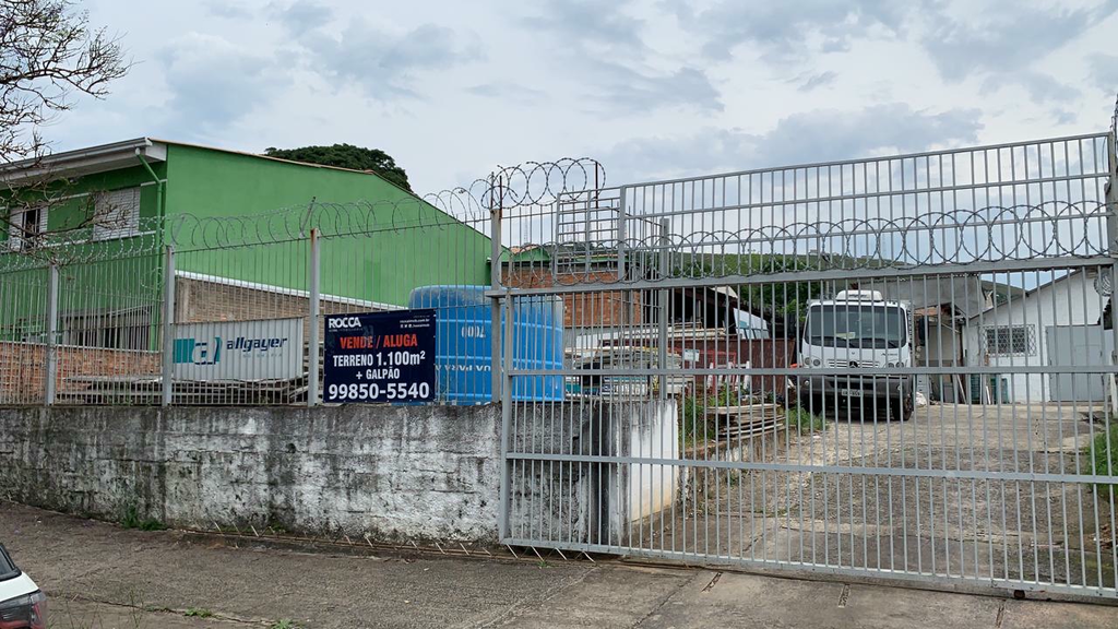 Terreno com 950m² no bairro Coronel Aparício Borges em Porto Alegre para Comprar