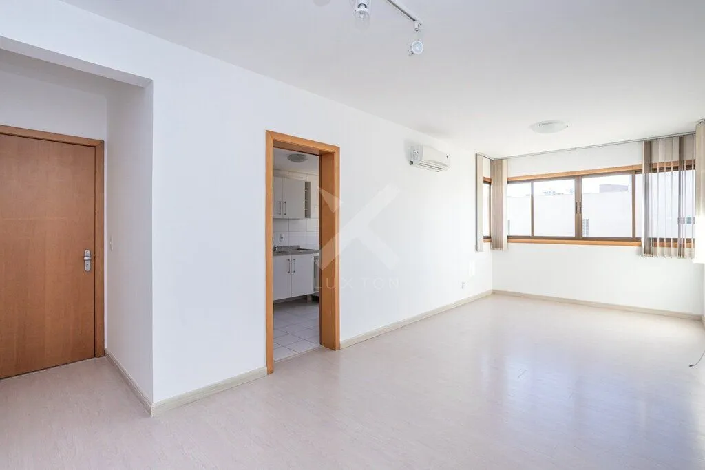 Apartamento com 74m², 2 dormitórios no bairro Jardim Botânico em Porto Alegre para Comprar