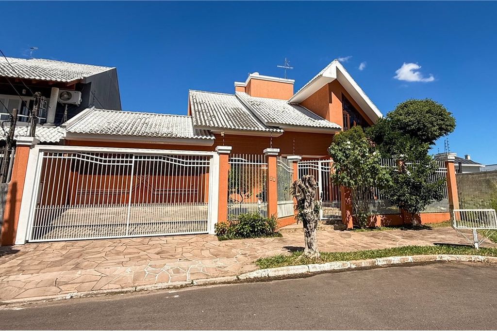Casa com 410m², 6 dormitórios no bairro Marechal Rondon em Canoas para Comprar