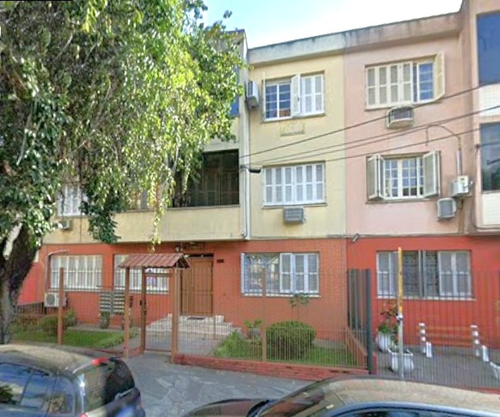 Apartamento com 68m², 2 dormitórios no bairro Vila Ipiranga em Porto Alegre para Comprar