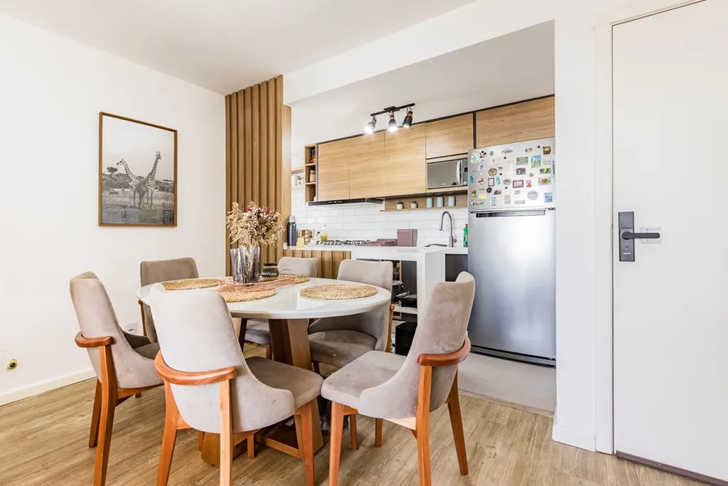 Apartamento com 69m², 3 dormitórios no bairro Vila Ipiranga em Porto Alegre para Comprar