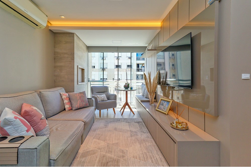 Apartamento com 74m², 3 dormitórios no bairro Passo da Areia em Porto Alegre para Comprar