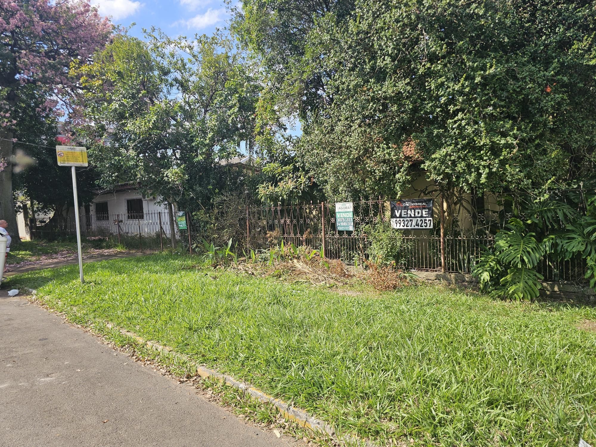 Casa com 990m², 4 dormitórios no bairro Marechal Rondon em Canoas para Comprar