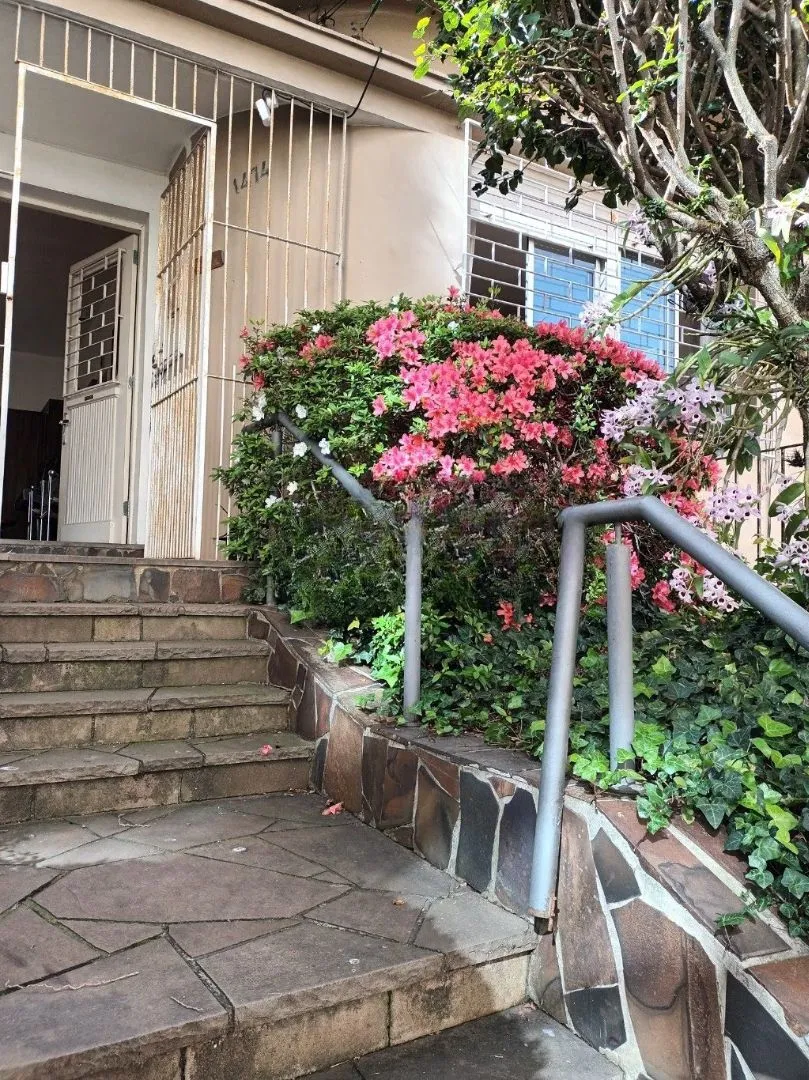Casa a venda Bairro Higienópolis / 2 dorm / 2 vagas