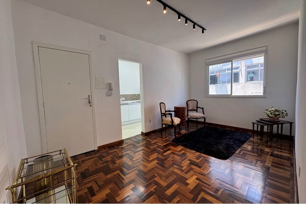 Apartamento com 37m², 1 dormitório no bairro São João em Porto Alegre para Comprar