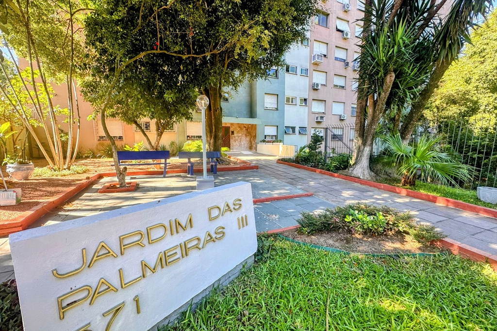 Apartamento com 57m², 2 dormitórios no bairro Jardim Itu em Porto Alegre para Comprar