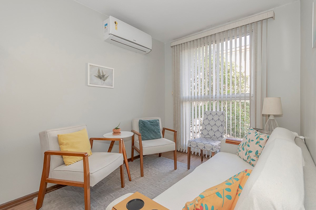 Apartamento com 47m², 2 dormitórios no bairro Passo das Pedras em Porto Alegre para Comprar