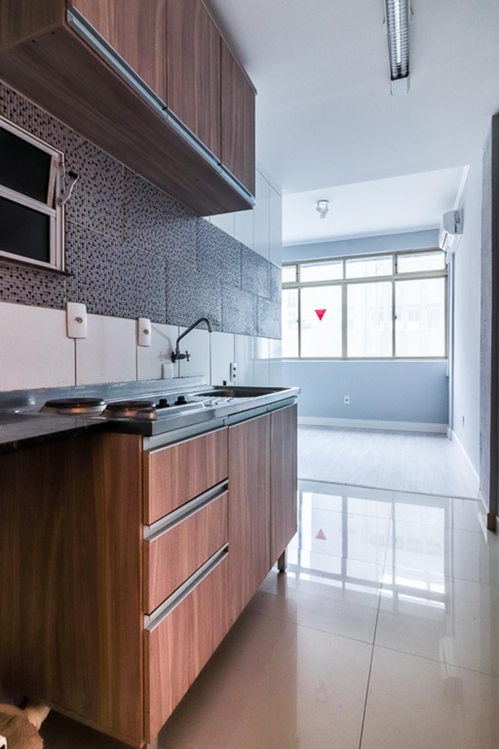 Apartamento, 1 dormitório no bairro Centro Histórico em Porto Alegre para Comprar