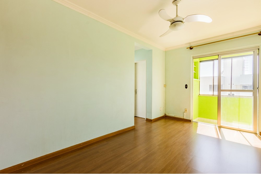 Apartamento com 52m², 2 dormitórios no bairro Sarandi em Porto Alegre para Comprar