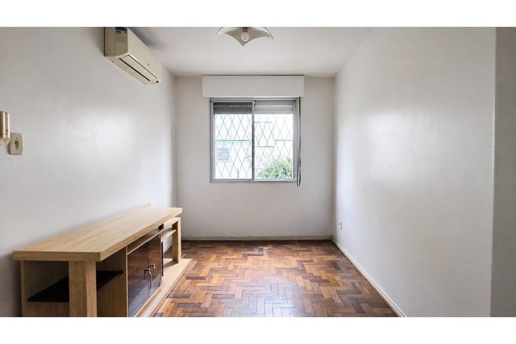 Apartamento com 59m², 3 dormitórios no bairro Cristal em Porto Alegre para Comprar