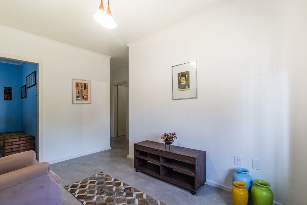 Apartamento com 70m², 3 dormitórios no bairro São Sebastião em Porto Alegre para Comprar