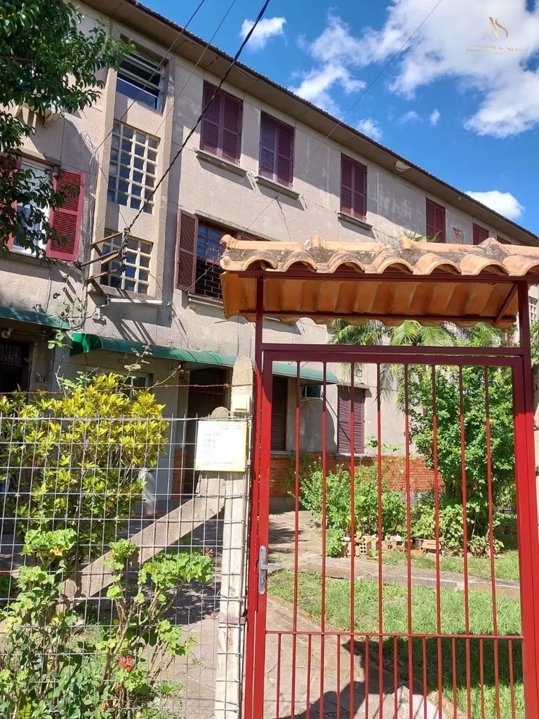 Apartamento com 64m², 2 dormitórios no bairro Passo da Areia em Porto Alegre para Comprar