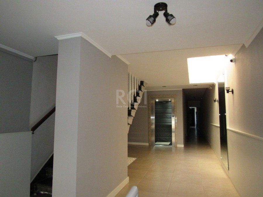 Apartamento, 1 dormitório no bairro Floresta em Porto Alegre para Comprar