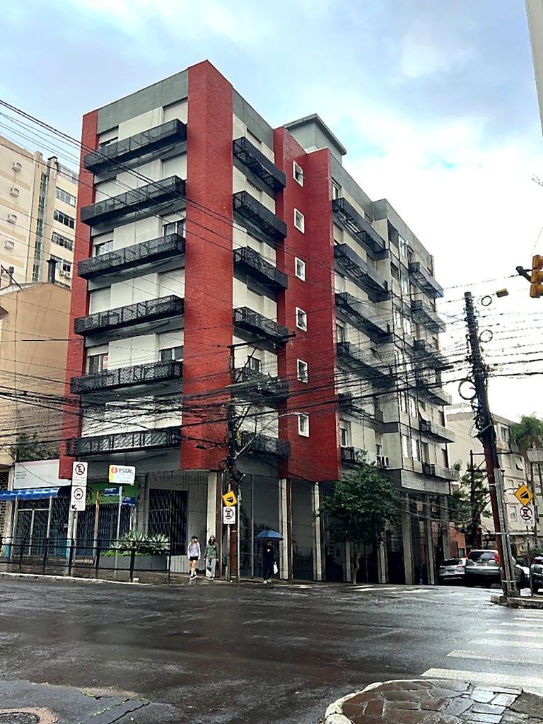 Apartamento com 92m², 1 dormitório no bairro Santana em Porto Alegre para Comprar