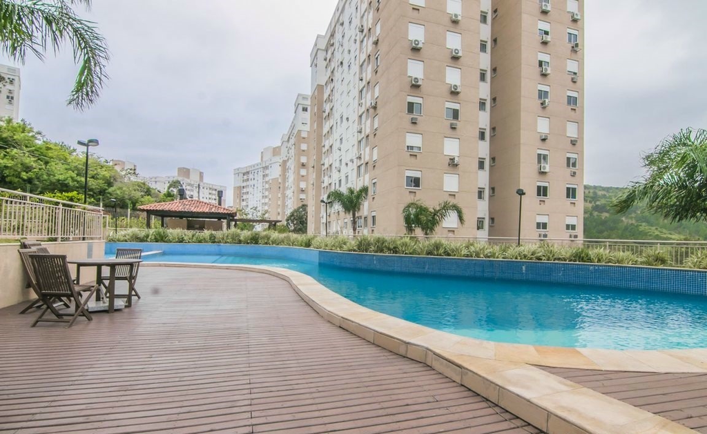 Apartamento com 52m², 2 dormitórios no bairro Jardim Carvalho em Porto Alegre para Comprar