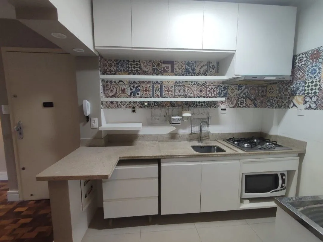 Apartamento, 1 dormitório no bairro Centro Histórico em Porto Alegre para Comprar