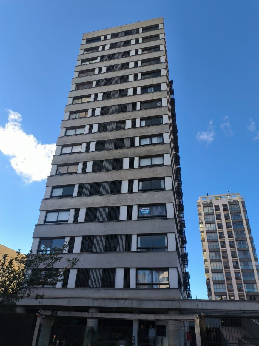 Apartamento, 3 dormitórios no bairro Menino Deus em Porto Alegre para Comprar