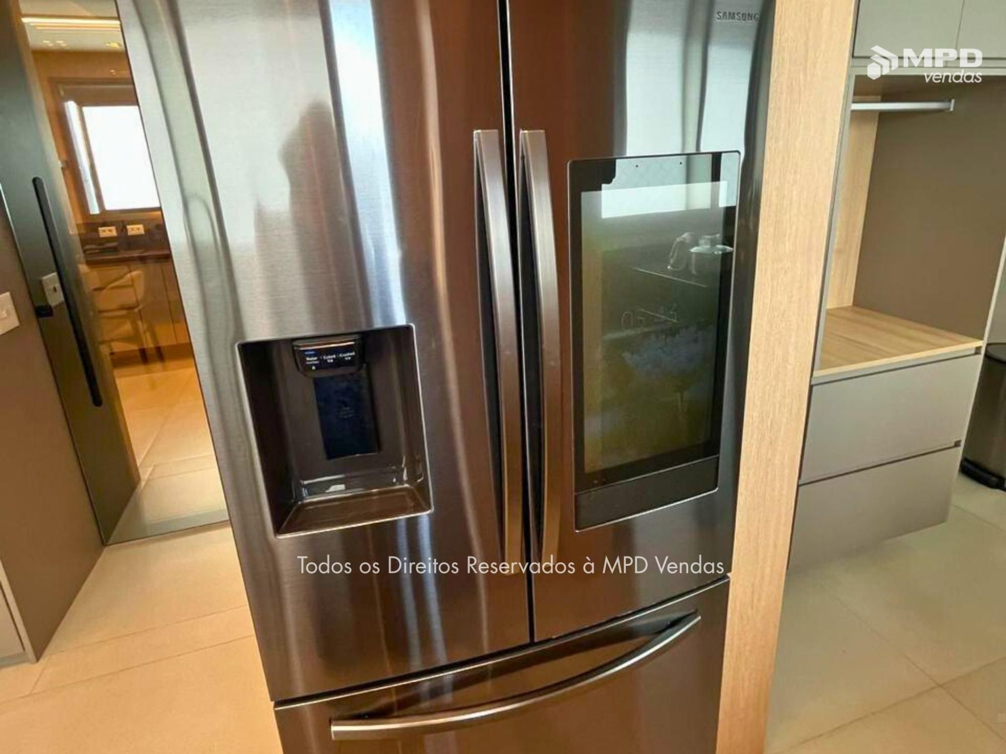 Apartamento à venda com 3 quartos, 180m² - Foto 7