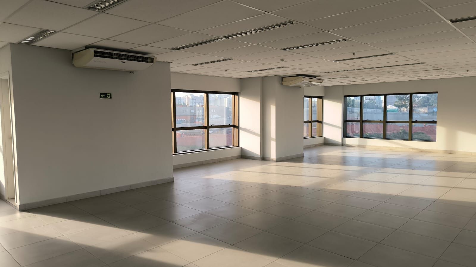 Sala-Conjunto, 636 m² - Foto 2