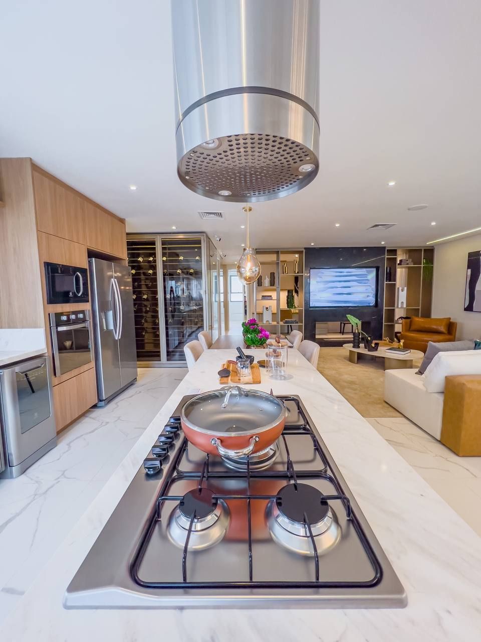 Apartamento à venda com 3 quartos, 244m² - Foto 1