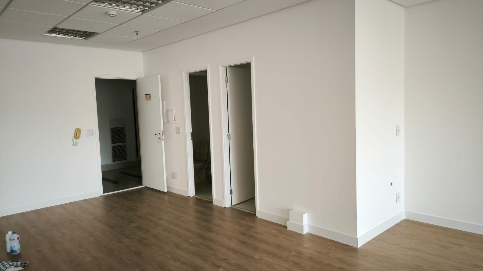 Conjunto Comercial-Sala à venda com 1 quarto, 85m² - Foto 2