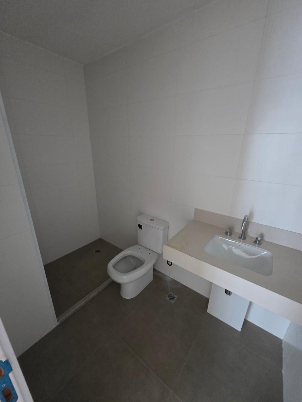 Apartamento à venda com 3 quartos, 180m² - Foto 9