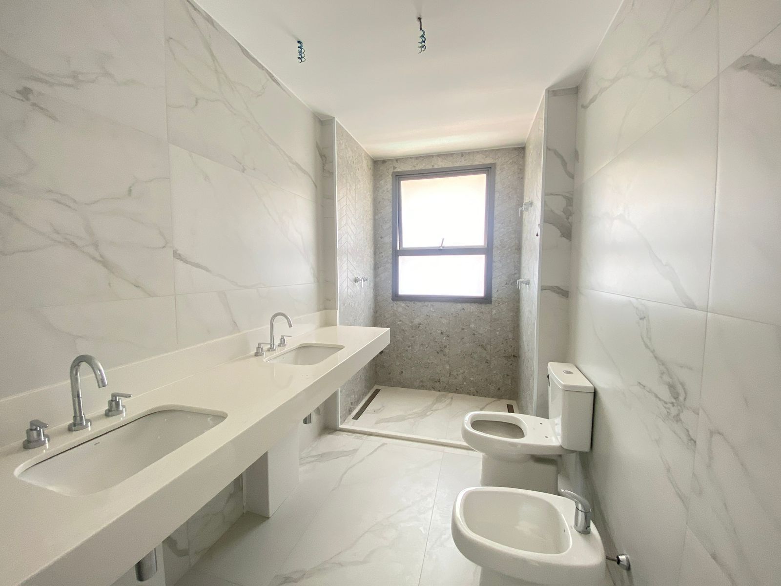 Apartamento à venda com 3 quartos, 180m² - Foto 5