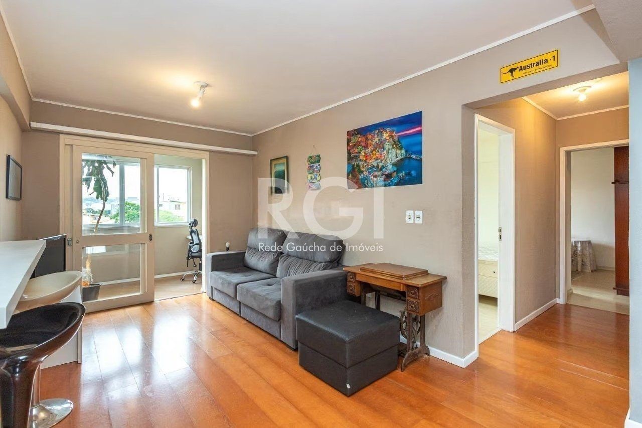 Cobertura com 135m², 2 dormitórios no bairro Nonoai em Porto Alegre para Comprar