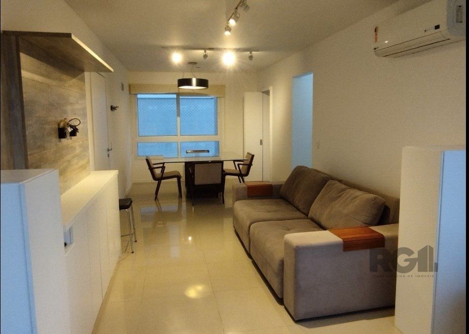 Apartamento com 105m², 3 dormitórios no bairro São João em Porto Alegre para Comprar