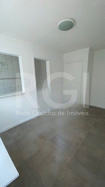 Apartamento com 34m², 1 dormitório no bairro Santo Antônio em Porto Alegre para Comprar