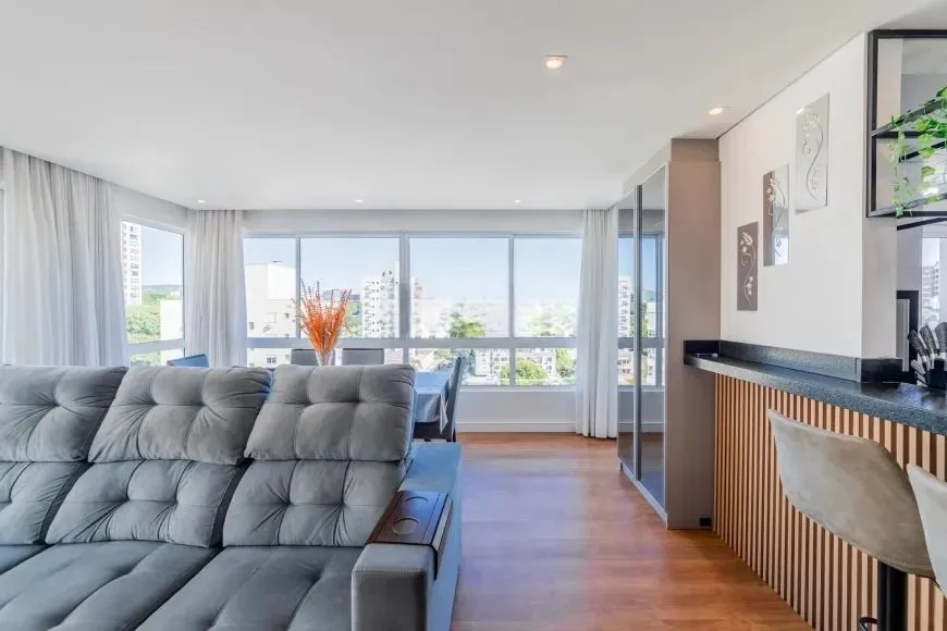 Apartamento com 92m², 3 dormitórios no bairro Passo da Areia em Porto Alegre para Comprar