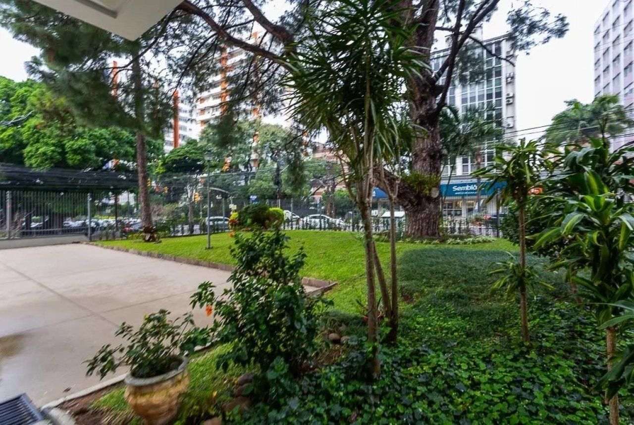 Apartamento com 167m², 4 dormitórios no bairro Independência em Porto Alegre para Comprar