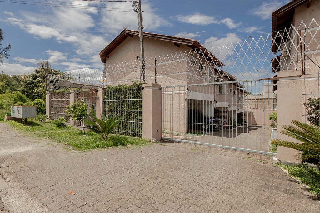 Casa com 109m², 3 dormitórios no bairro Ipanema em Porto Alegre para Comprar