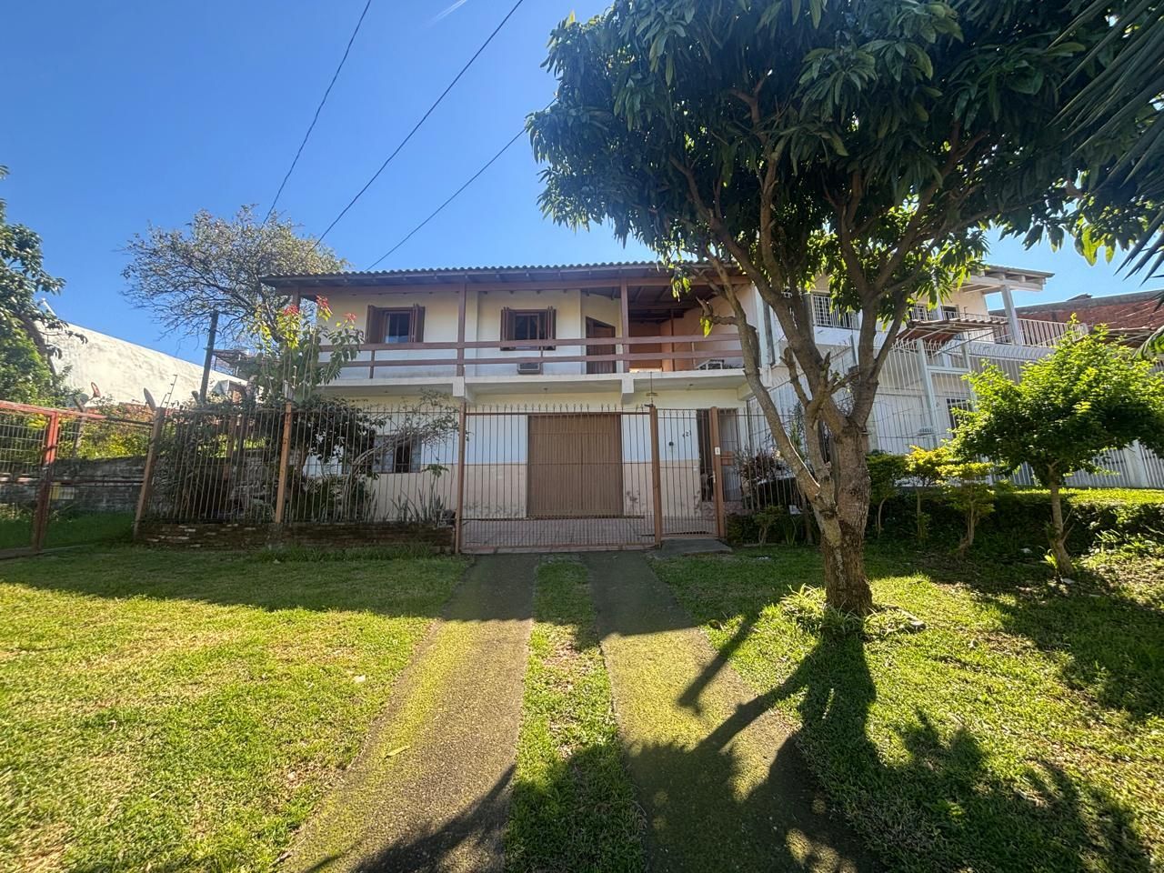 Casa com 116m², 3 dormitórios no bairro Jardim Carvalho em Porto Alegre para Comprar