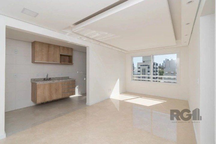 Apartamento com 65m², 2 dormitórios no bairro São João em Porto Alegre para Comprar