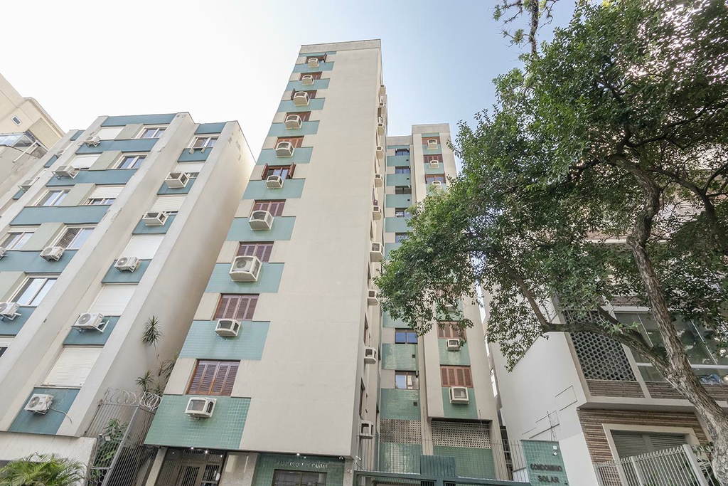 Apartamento com 73m², 2 dormitórios no bairro Centro Histórico em Porto Alegre para Comprar