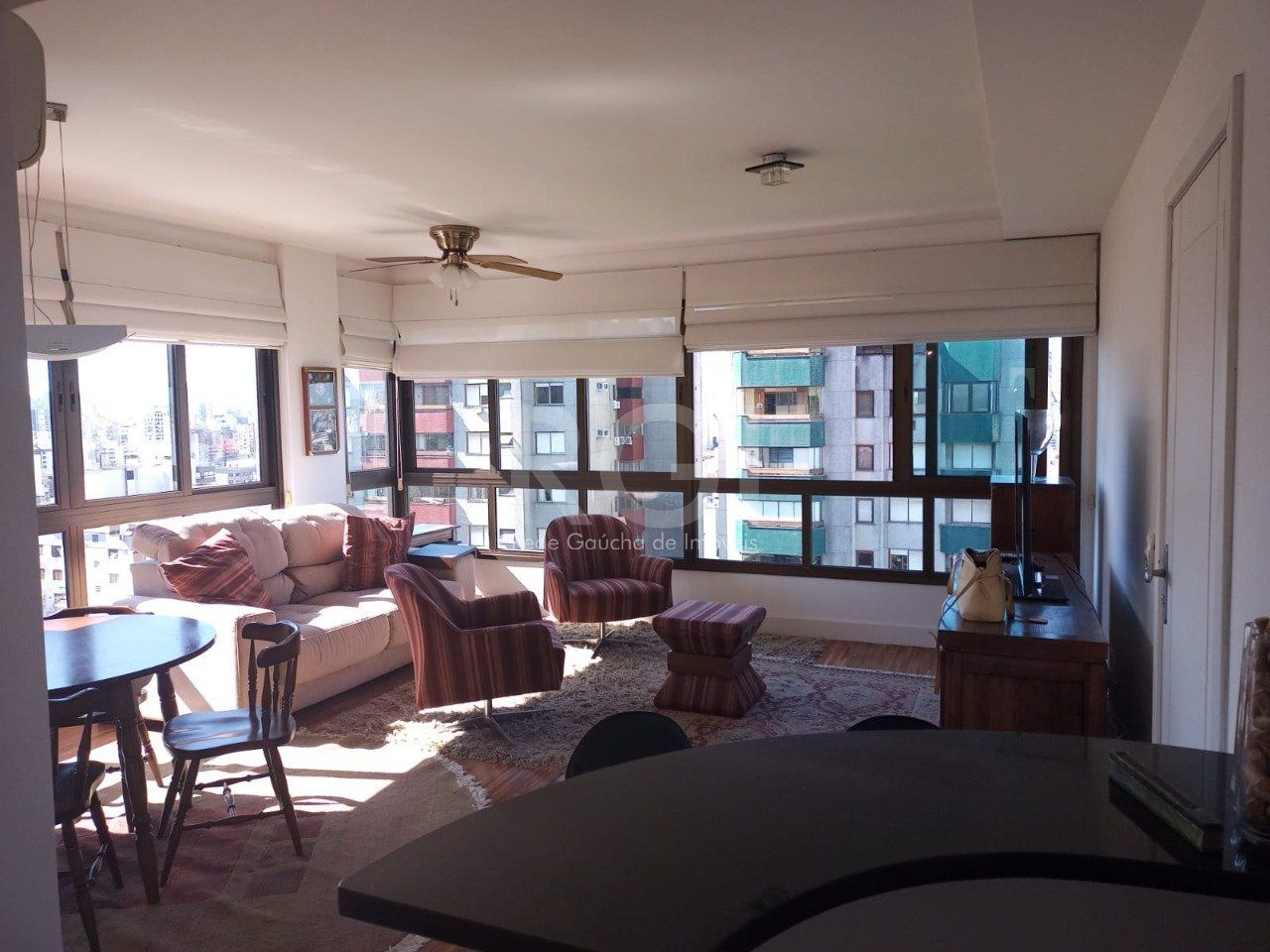 Apartamento com 84m², 2 dormitórios no bairro Rio Branco em Porto Alegre para Comprar