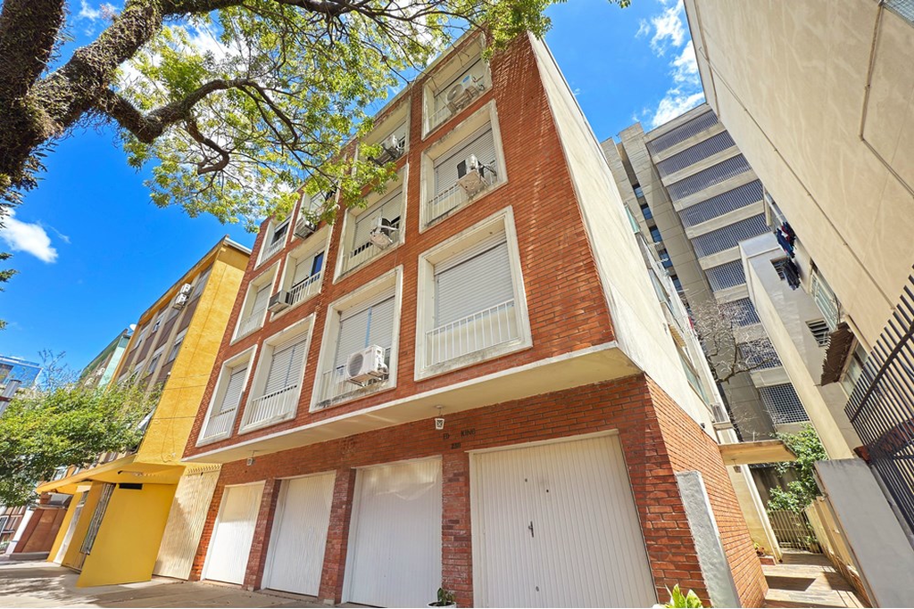 Apartamento com 56m², 2 dormitórios no bairro Menino Deus em Porto Alegre para Comprar