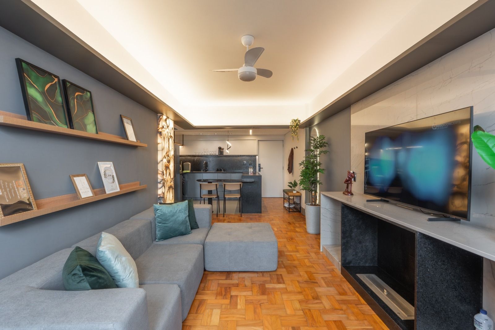 Apartamento com 56m², localizado no bairro Centro Histórico em Porto Alegre/RS.