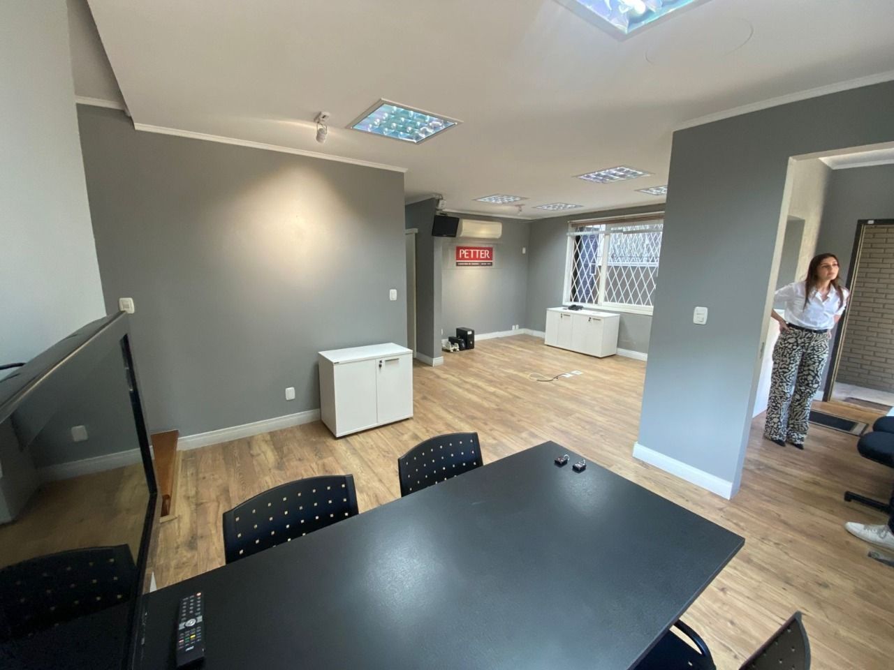 Casa Comercial com 250m², 2 dormitórios no bairro Petrópolis em Porto Alegre para Comprar