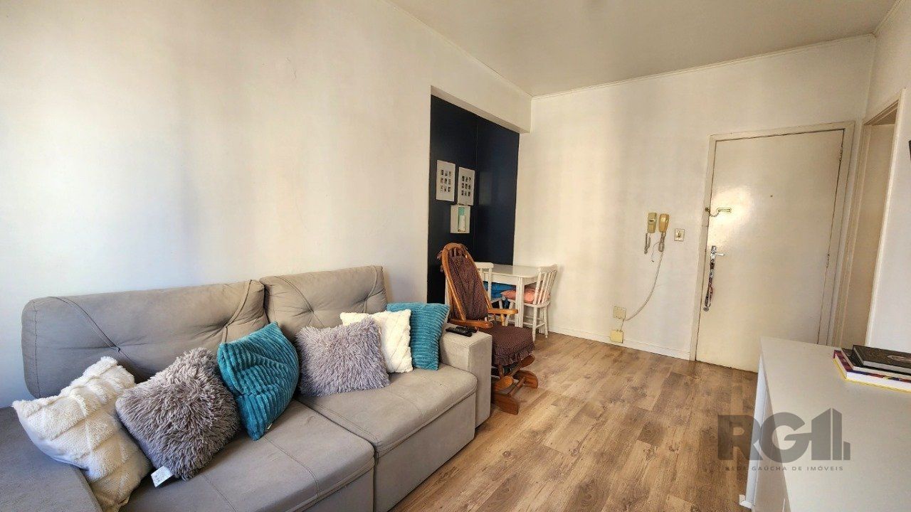 Apartamento com 68m², 2 dormitórios no bairro Centro Histórico em Porto Alegre para Comprar