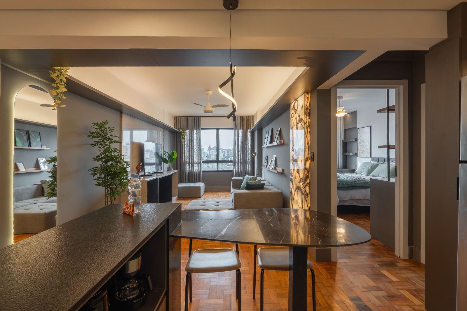 Apartamento com 56m², localizado no bairro Centro Histórico em Porto Alegre/RS.