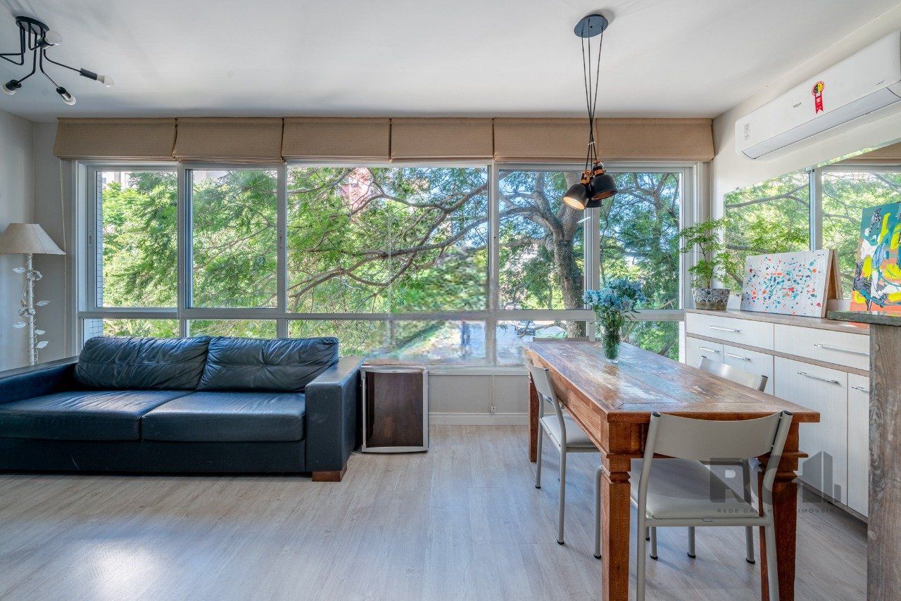 Apartamento com 66m², 2 dormitórios no bairro Jardim Botânico em Porto Alegre para Comprar
