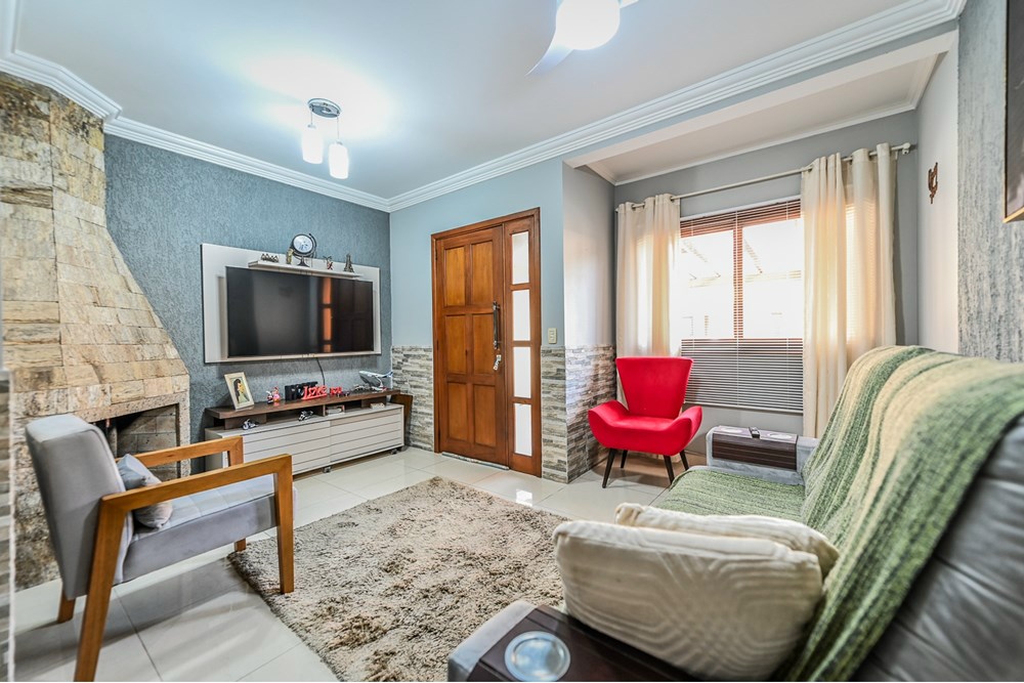 Casa de Condomínio com 72m², 2 dormitórios no bairro Hípica em Porto Alegre para Comprar