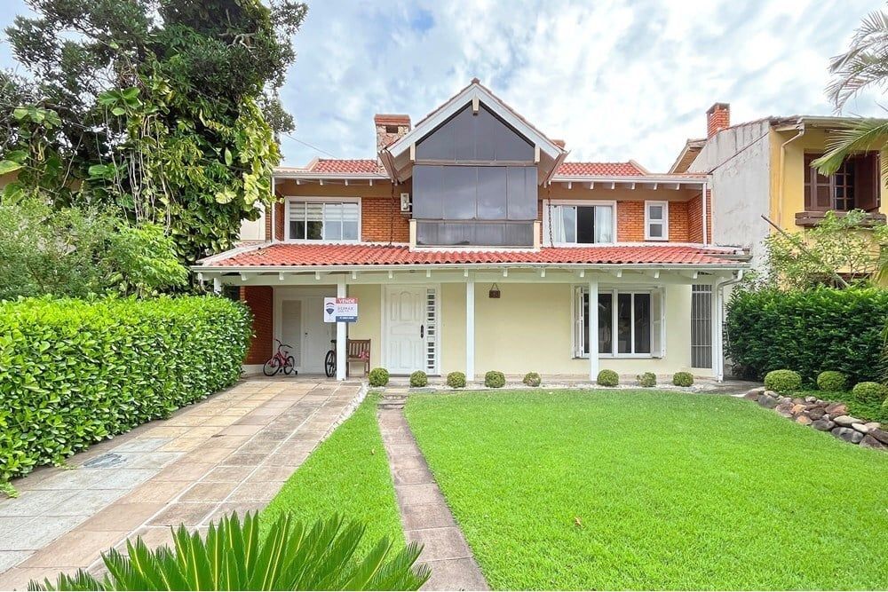 Casa de Condomínio com 300m², 5 dormitórios no bairro Ipanema em Porto Alegre para Comprar