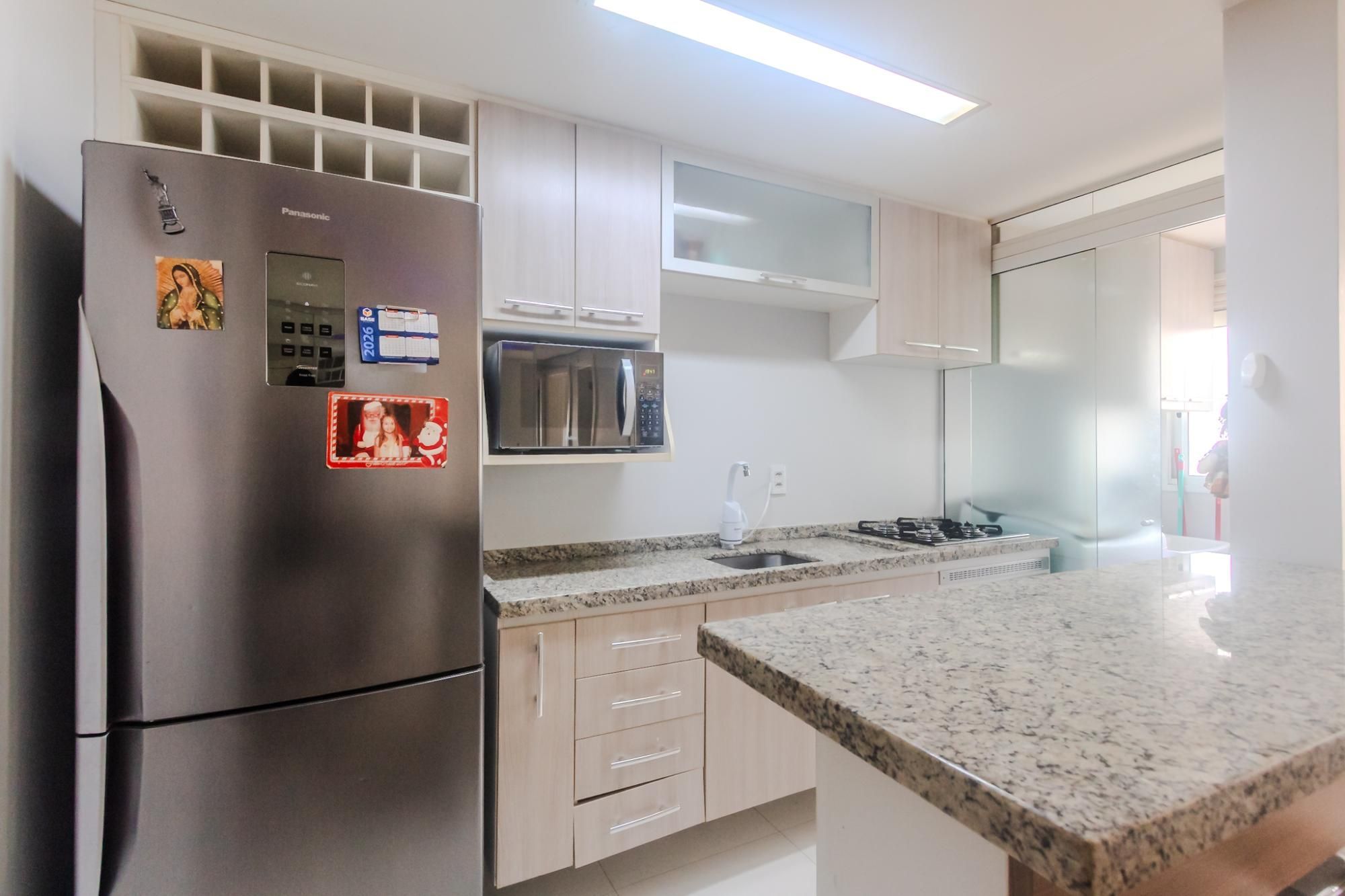 Apartamento com 72m², localizado no bairro Jardim Carvalho em Porto Alegre/RS. — foto 4