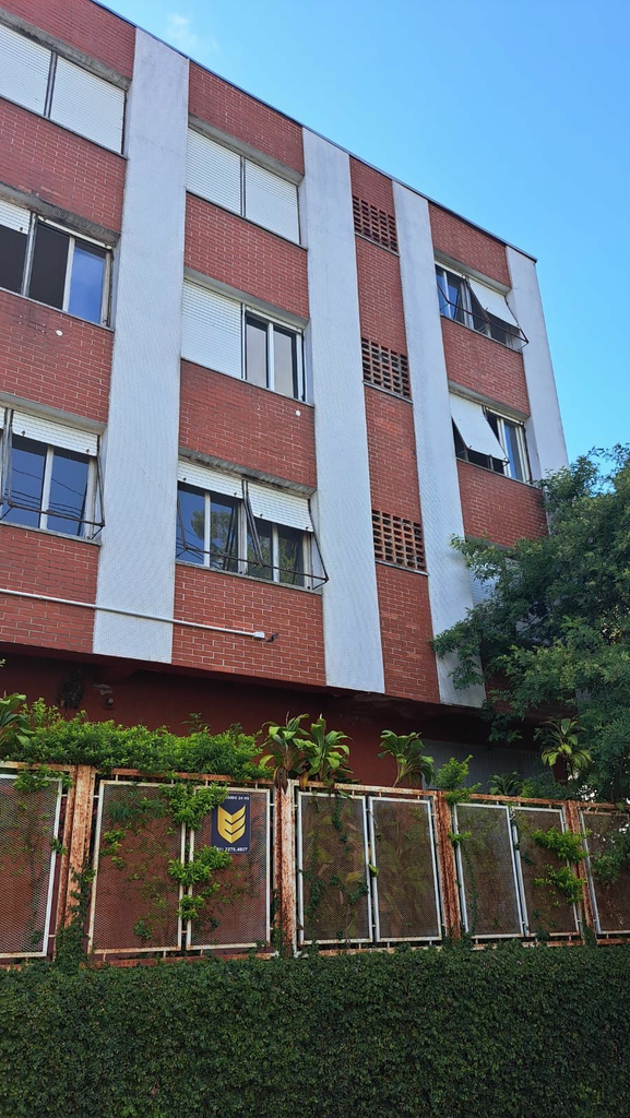 Apartamento com 97m², 3 dormitórios no bairro Santa Cecília em Porto Alegre para Comprar