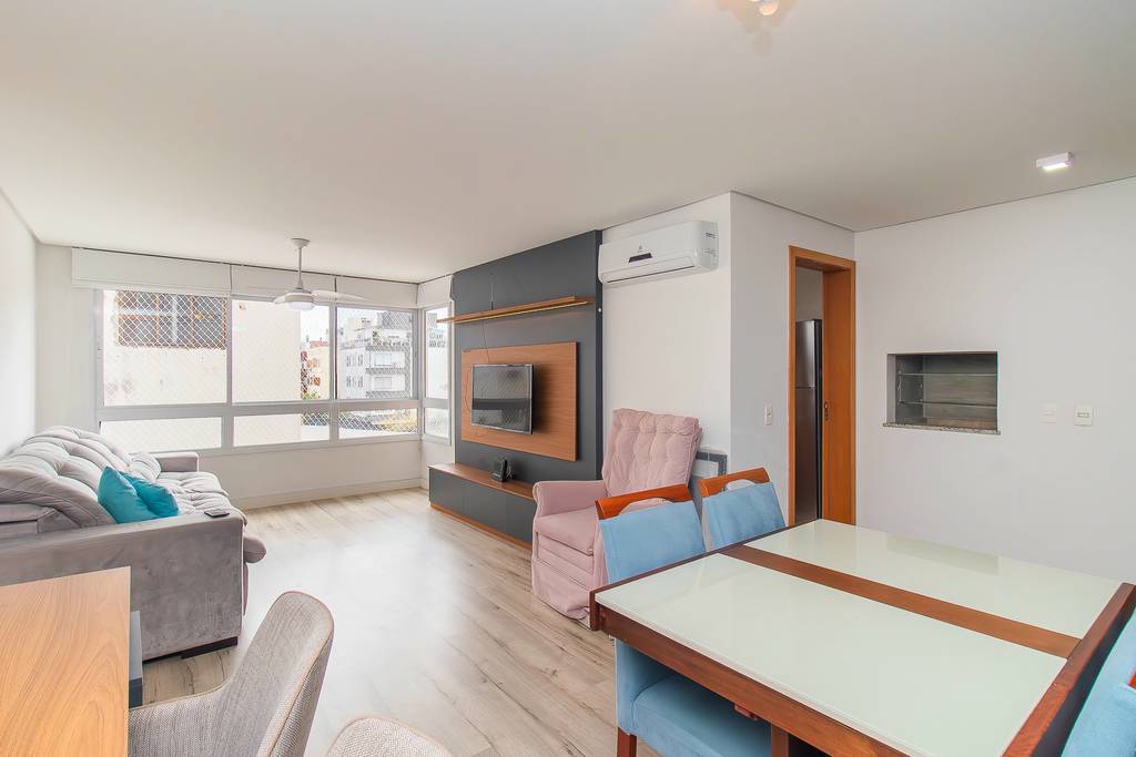 Apartamento com 85m², 2 dormitórios no bairro Menino Deus em Porto Alegre para Comprar